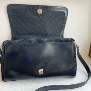 Liz Claiborne black shoulder bag with‎ faux crocodile skin bottom. GUC